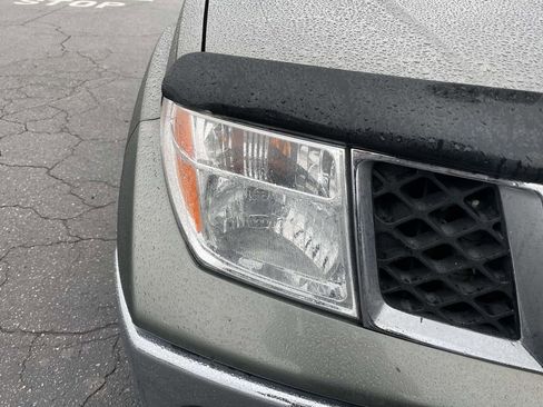 Used 2008 Nissan Frontier SE w/ SE Value Truck Pkg image 16