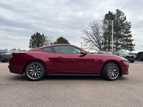 Used 2025 Ford Mustang GT Premium RWD image 6