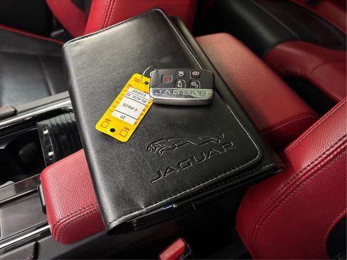 Used 2020 Jaguar F-PACE S image 42