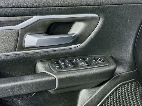 Used 2020 RAM 1500 Big Horn AWD/4WD image 17