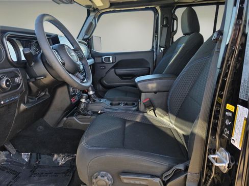 Used 2025 Jeep Wrangler Unlimited Rubicon 4xe w/ Convenience Group image 2