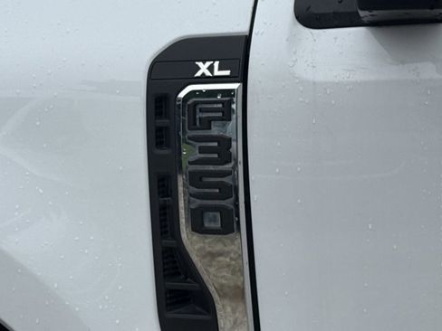 Used 2023 Ford F350 XL w/ Snow Plow Prep Package AWD/4WD image 5