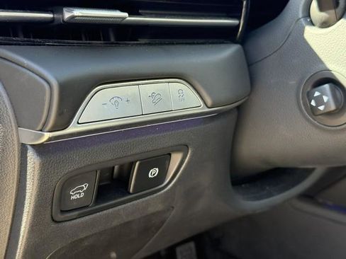 Used 2025 Genesis GV80 2.5T Standard image 18