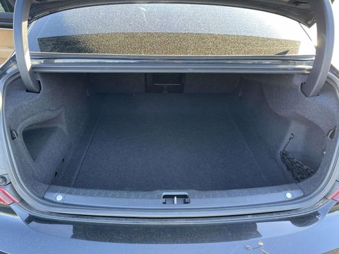 Used 2018 Volvo S90 T5 Momentum w/ Convenience Package FWD image 9