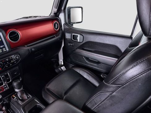 Used 2020 Jeep Gladiator Rubicon AWD/4WD image 22