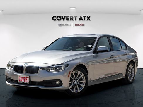 Used 2018 BMW 320i xDrive Sedan AWD/4WD image 2