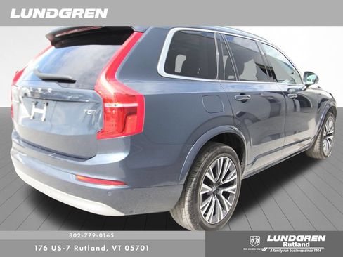 Used 2022 Volvo XC90 T5 Momentum w/ Climate Package AWD/4WD image 5