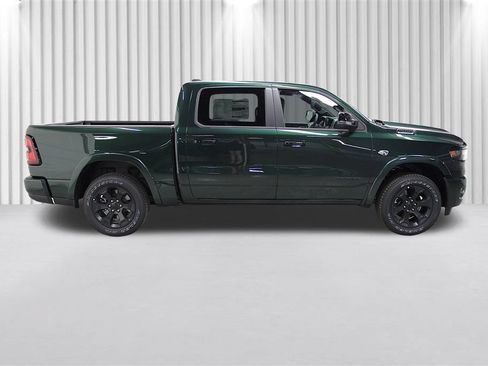 New 2026 RAM 1500 4x4 Crew Cab image 2