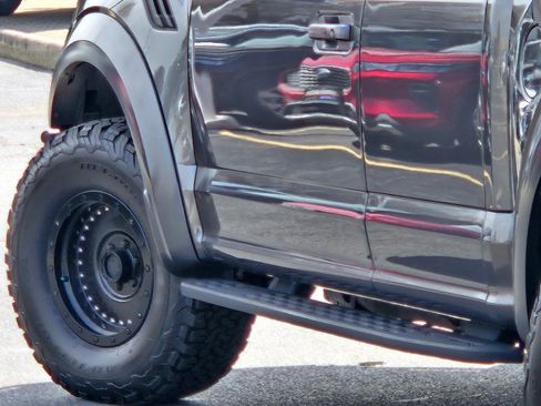 Used 2017 Ford F150 Raptor w/ Equipment Group 802A Luxury image 16