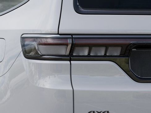 New 2026 Jeep Grand Wagoneer Summit AWD/4WD image 9