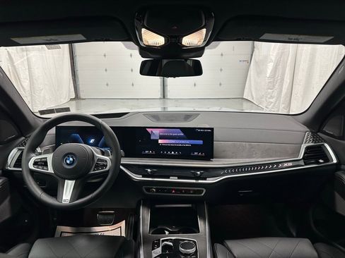 Used 2026 BMW X5 xDrive50e image 39