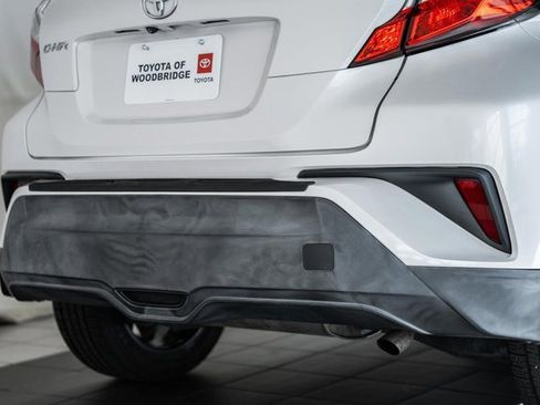 Used 2018 Toyota C-HR XLE image 7