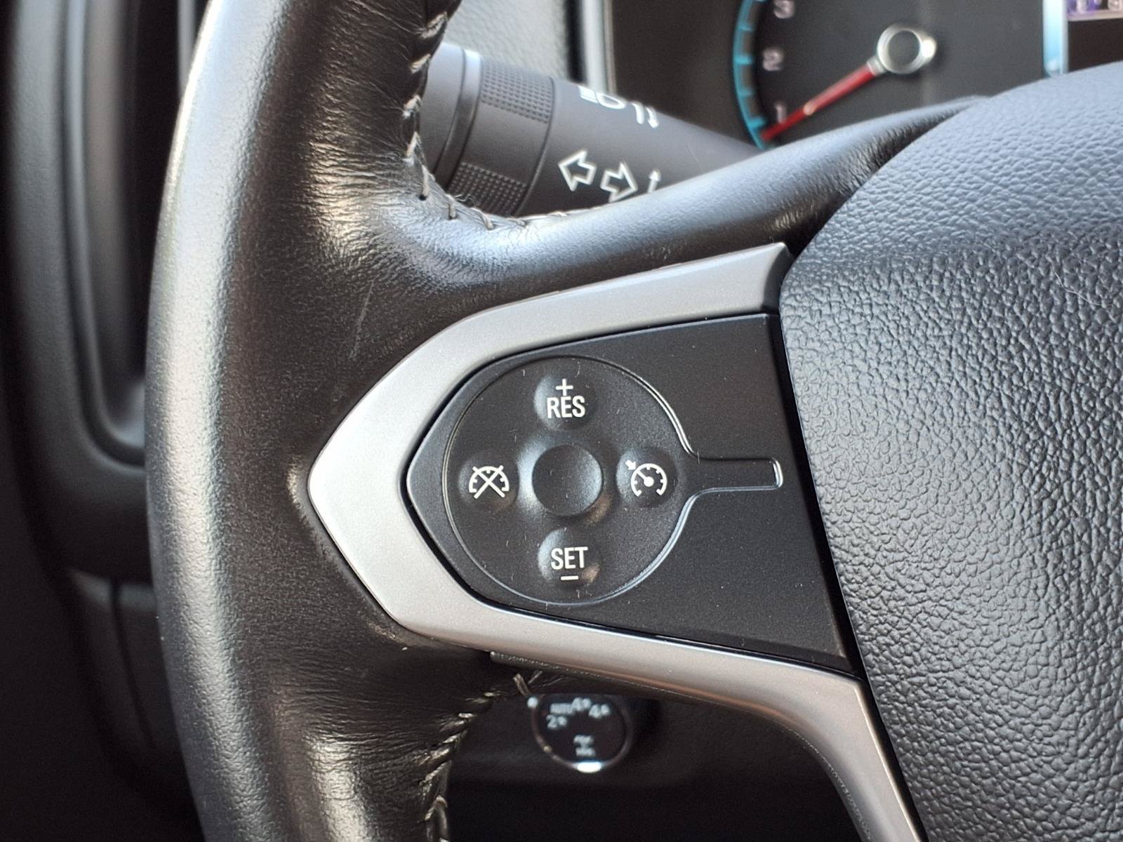 Used 2017 Chevrolet Colorado LT AWD/4WD image 14