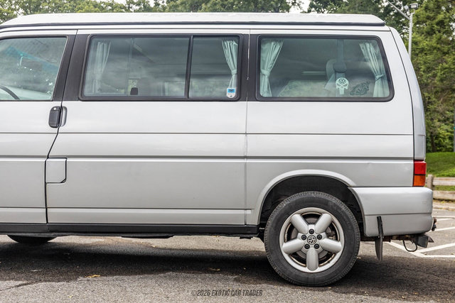 Used 2002 Volkswagen Eurovan MV FWD image 3