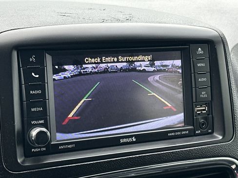 Used 2019 Dodge Grand Caravan SXT FWD image 19