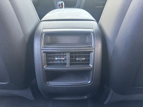 New 2025 Cadillac XT5 Luxury image 31