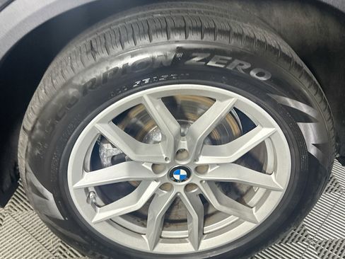 Used 2023 BMW X5 xDrive40i w/ Premium Package image 11