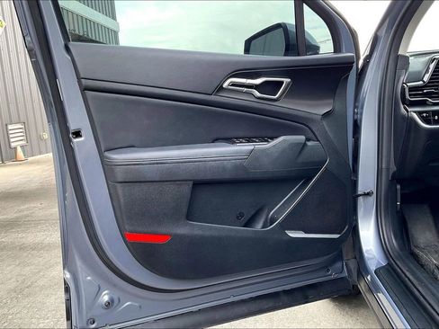 Used 2023 Kia Sportage EX FWD image 22