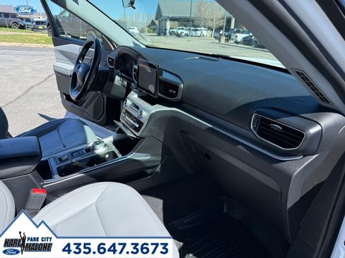 Used 2021 Ford Explorer XLT w/ Equipment Group 202A AWD/4WD image 39