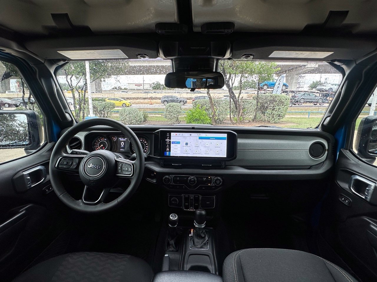 Used 2024 Jeep Gladiator Sport AWD/4WD image 12