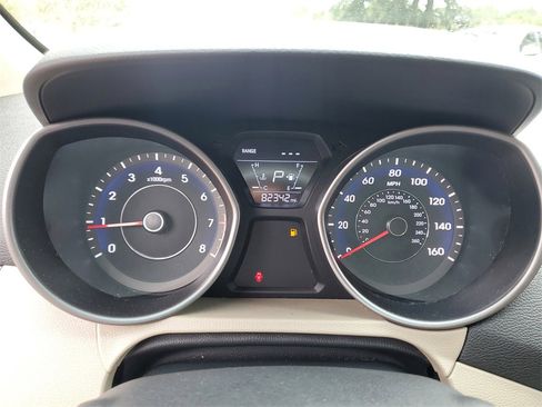 Used 2016 Hyundai Elantra SE image 25