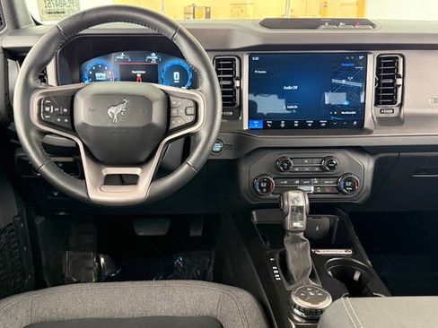 Used 2025 Ford Bronco Big Bend image 18