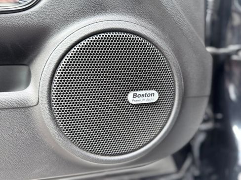 Used 2010 Chevrolet Camaro SS RWD image 10