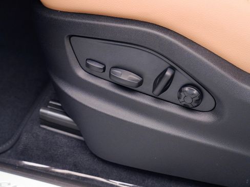 New 2026 Porsche Cayenne image 15