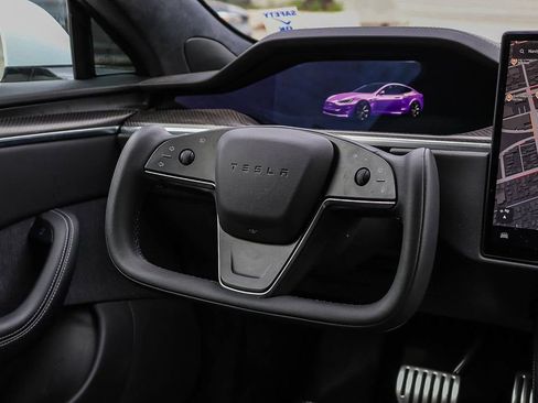 Used 2021 Tesla Model S Plaid image 15