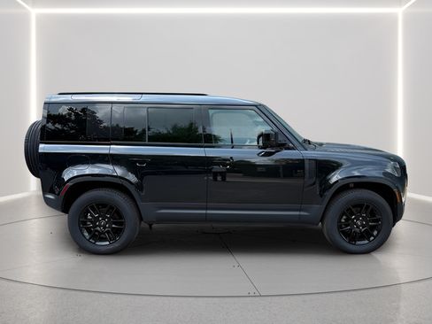 Certified 2025 Land Rover Defender 110 S AWD/4WD image 6