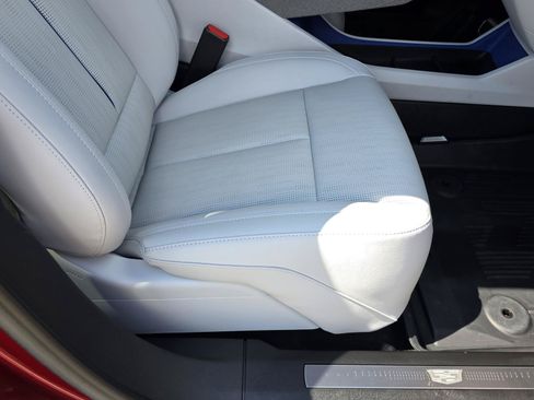 Used 2026 Cadillac Optiq Luxury 2 w/ LPO, Floor Liner Package AWD/4WD image 24