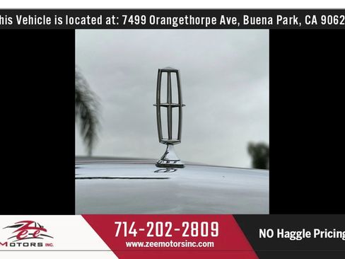 Used 1992 Lincoln Town Car Signature image 56