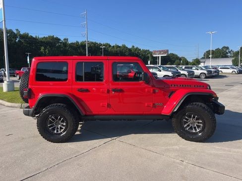 Used 2024 Jeep Wrangler Unlimited Rubicon 392 image 9