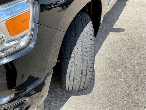 Used 2023 RAM 1500 Big Horn AWD/4WD image 36