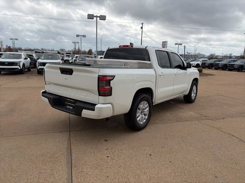 Certified 2022 Nissan Frontier SV image 4