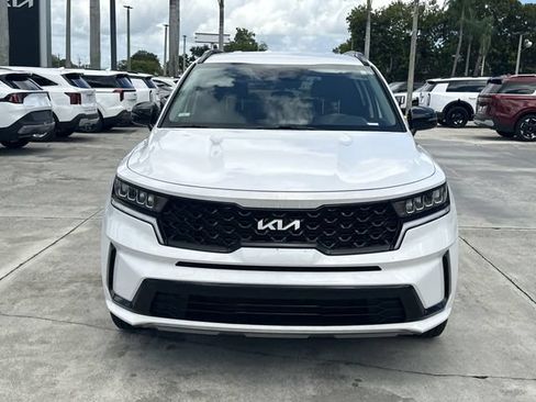 Used 2023 Kia Sorento S FWD image 3