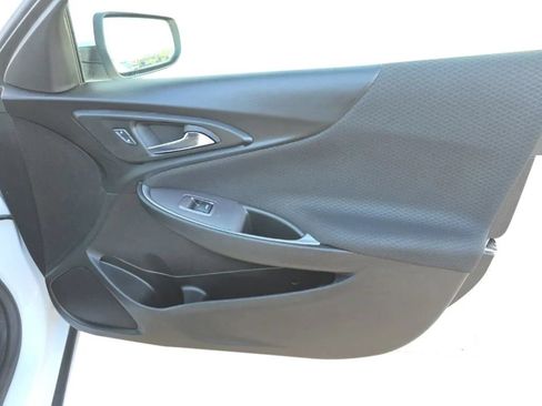 Used 2022 Chevrolet Malibu LS w/ Driver Confidence Package II FWD image 19