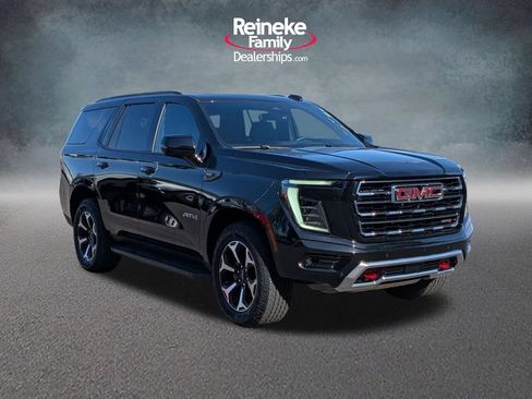 Used 2025 GMC Yukon AT4 AWD/4WD image 3