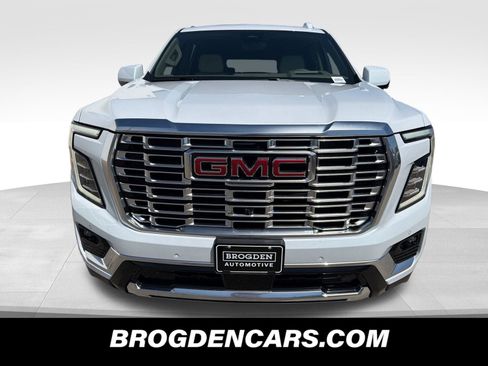 New 2026 GMC Yukon XL Denali w/ Denali Reserve Package AWD/4WD image 8