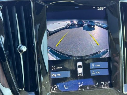 Certified 2022 Volvo S60 B5 Momentum image 24