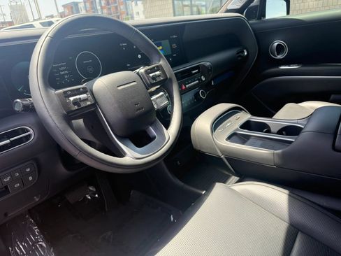 Used 2026 Hyundai Palisade Calligraphy AWD/4WD image 9