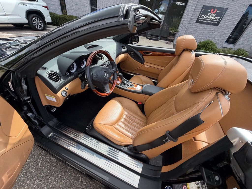 Used 2012 Mercedes-Benz SL 550 image 19