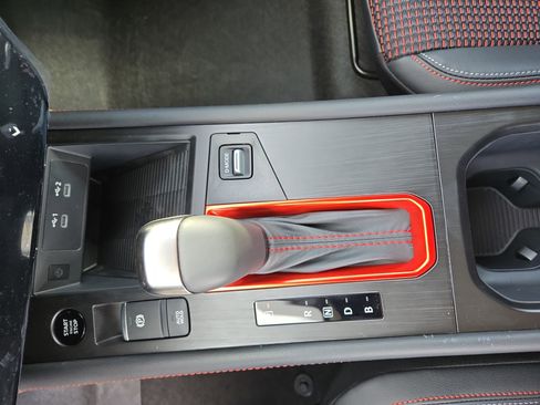 New 2026 Nissan Kicks SR image 23