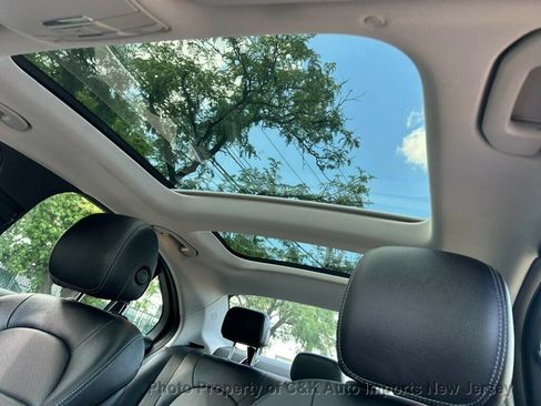 Used 2020 Mercedes-Benz C 300 4MATIC Sedan image 45