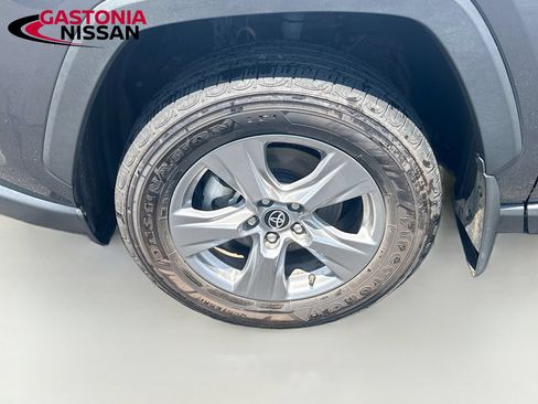 Used 2024 Toyota RAV4 XLE AWD/4WD image 34