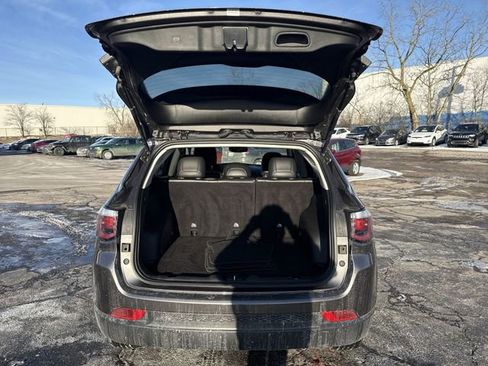 Used 2021 Jeep Compass Latitude image 21