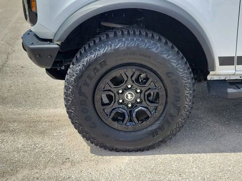 Certified 2024 Ford Bronco Wildtrak AWD/4WD image 8