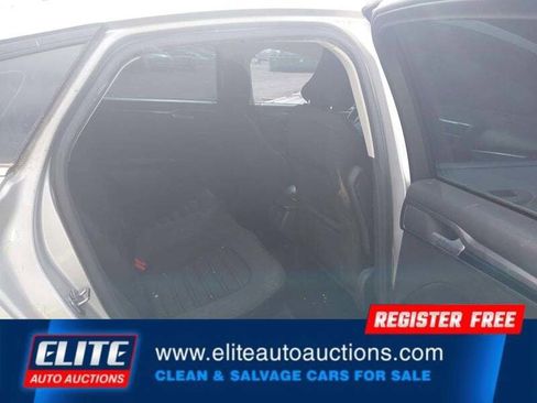 Used 2016 Ford Fusion SE w/ Equipment Group 201A FWD image 16