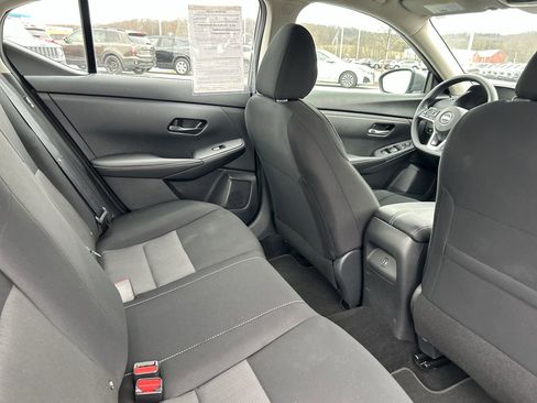 Used 2025 Nissan Sentra SV FWD image 16