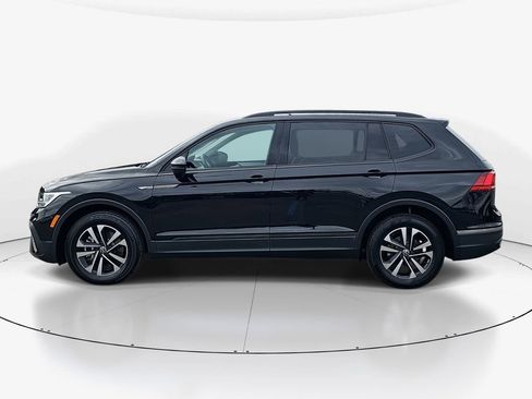 Used 2024 Volkswagen Tiguan S image 9